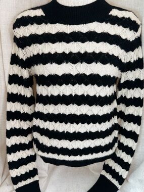 🤍🖤 Aqua 100% Cashmere Pointelle Stripe Sweater • Black & Ivory • S